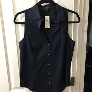 New with tags. Sleeves button down shirt